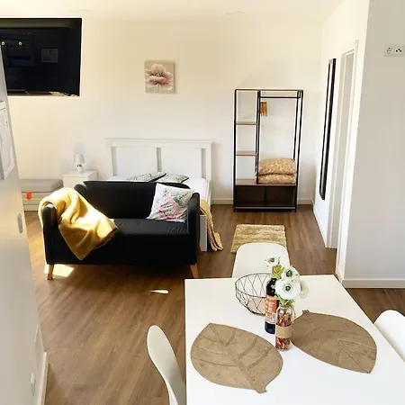 Apartman Center W/ Terrace 5 Min *