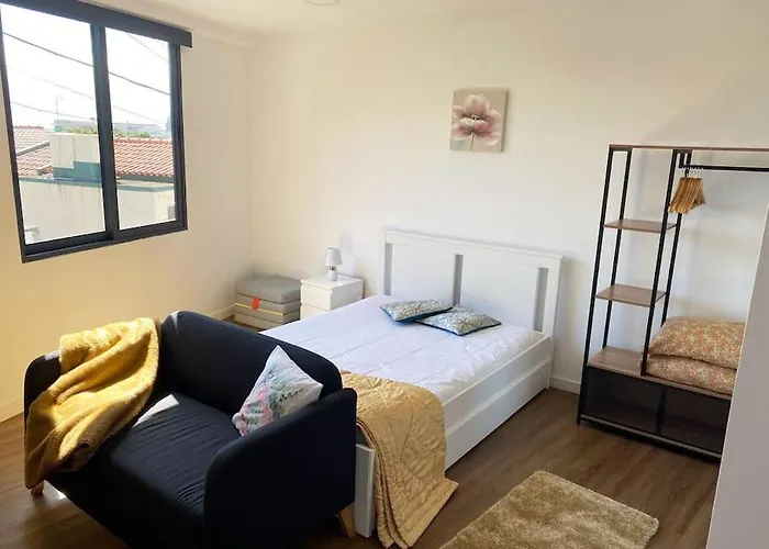 Center W/ Terrace 5 Min *