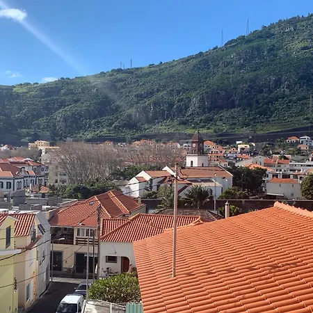 Apartment Center W/ Terrace 5 Min Machico (Madeira)
