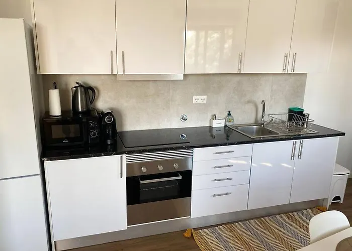 Center W/ Terrace 5 Min *