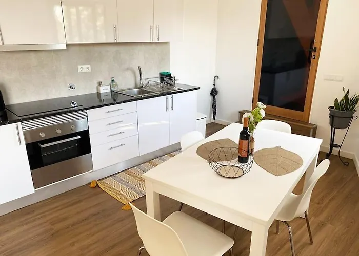 Center W/ Terrace 5 Min Appartamento Machico (Madeira)