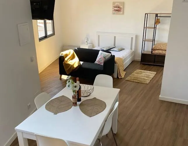 Appartamento Center W/ Terrace 5 Min